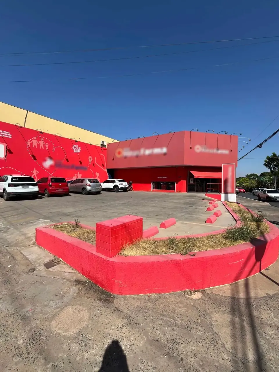 Imóvel Comercial - 488m² - Av. Carmindo de Campos com a Av. Tancredo Neves - R$3.500.000,0
