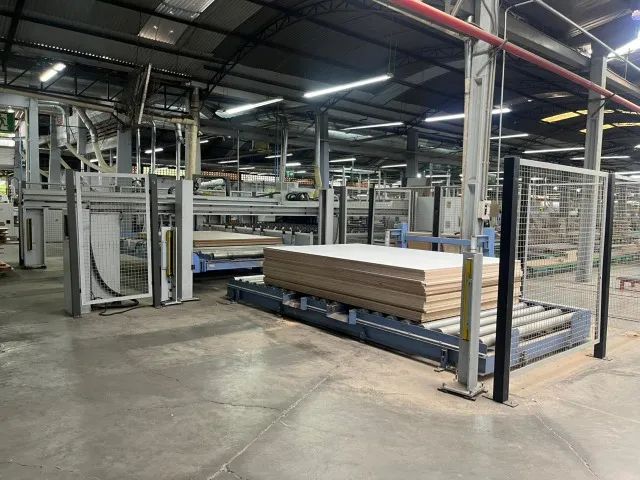 Seccionadora Holzma HPL 380 - Com Pinças e Mesa Elevadora | Pronta Entrega