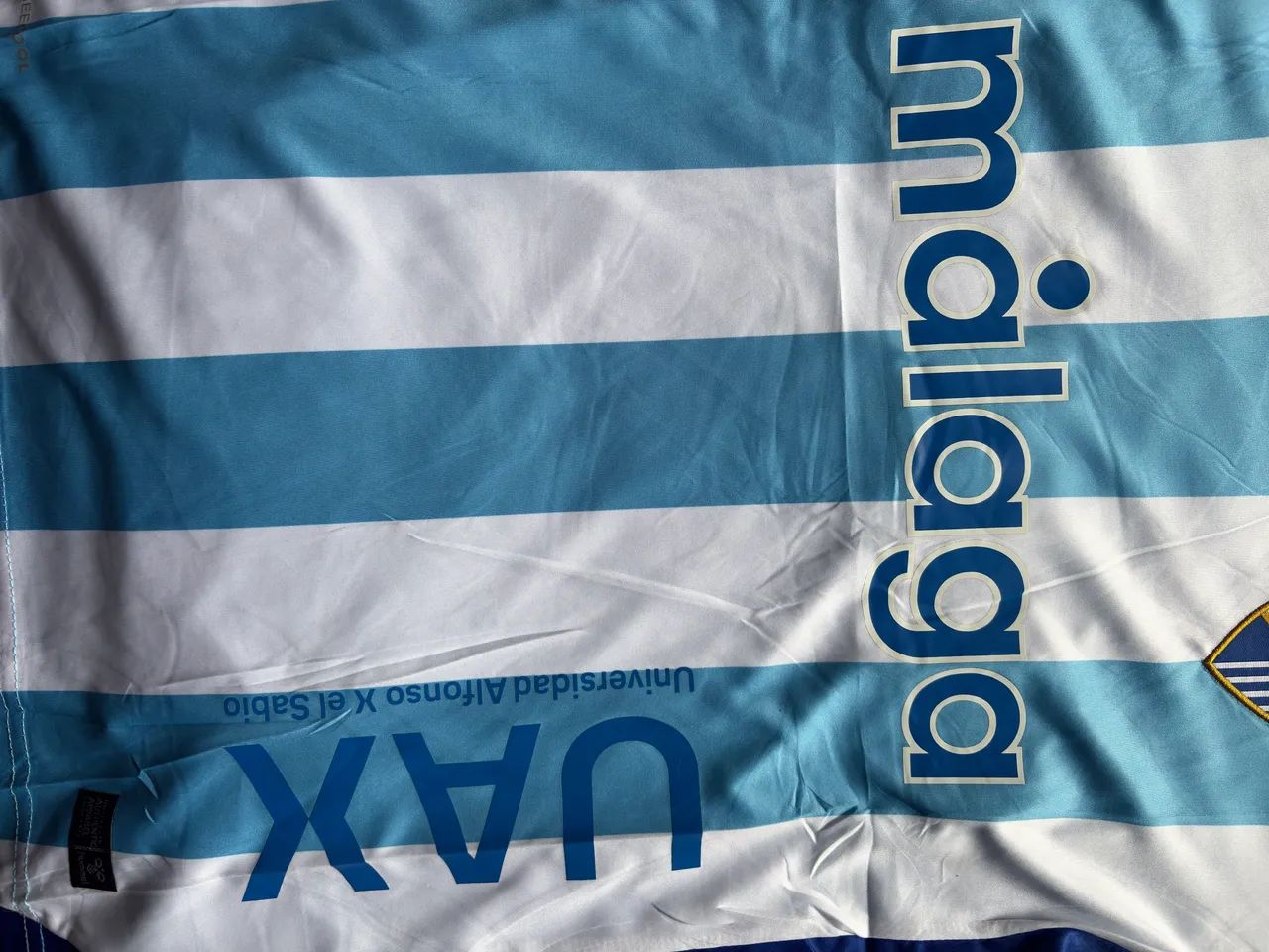 Camisa Málaga 25/26 versão Home  - Foto 3