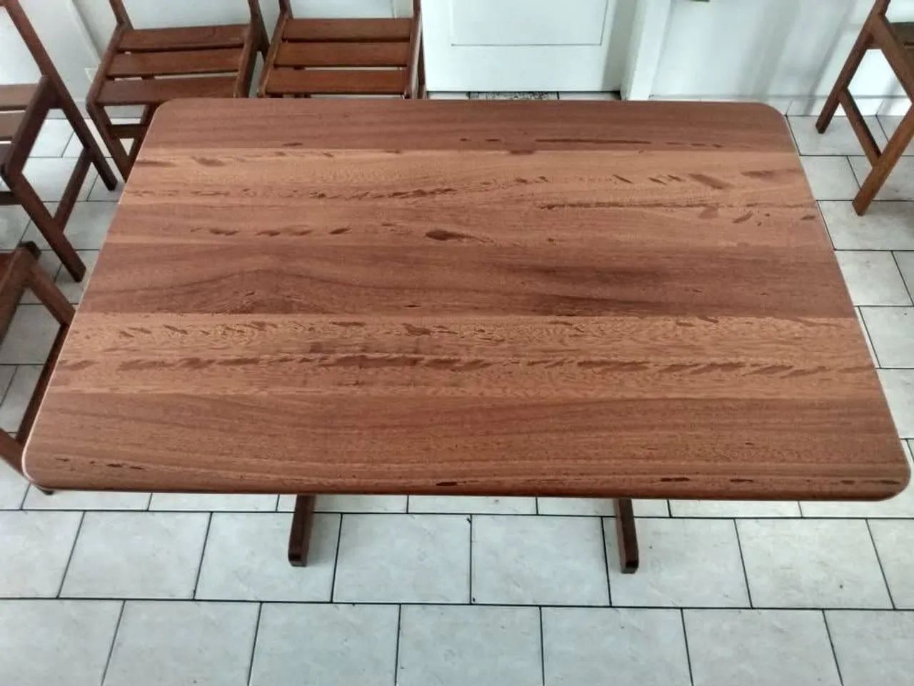 Mesa com 4 cadeiras  - Foto 2