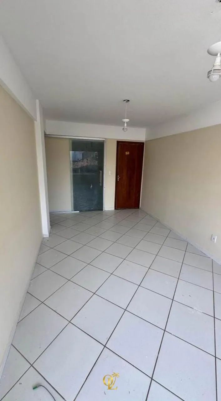 Apartamento 2/4 com Vaga Coberta para Locação  68 m² - Foto 4