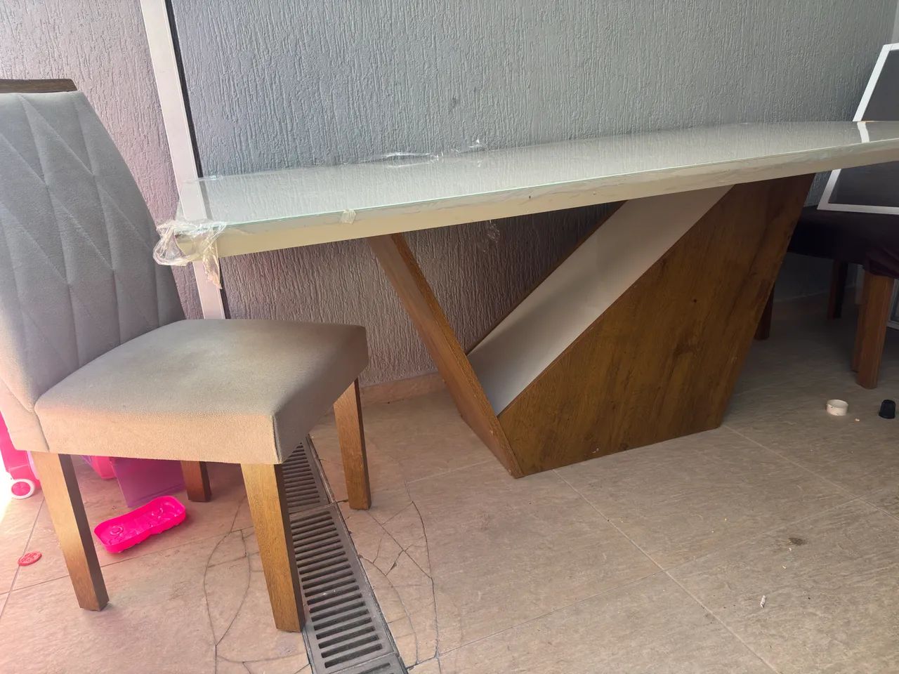 Mesa 6 cadeiras linda  - Foto 2