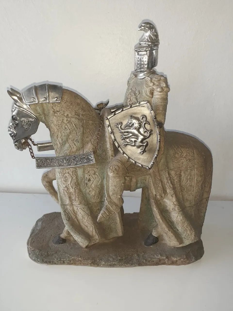 Estatuetas em resina de 35 a 40 cm. - Foto 2
