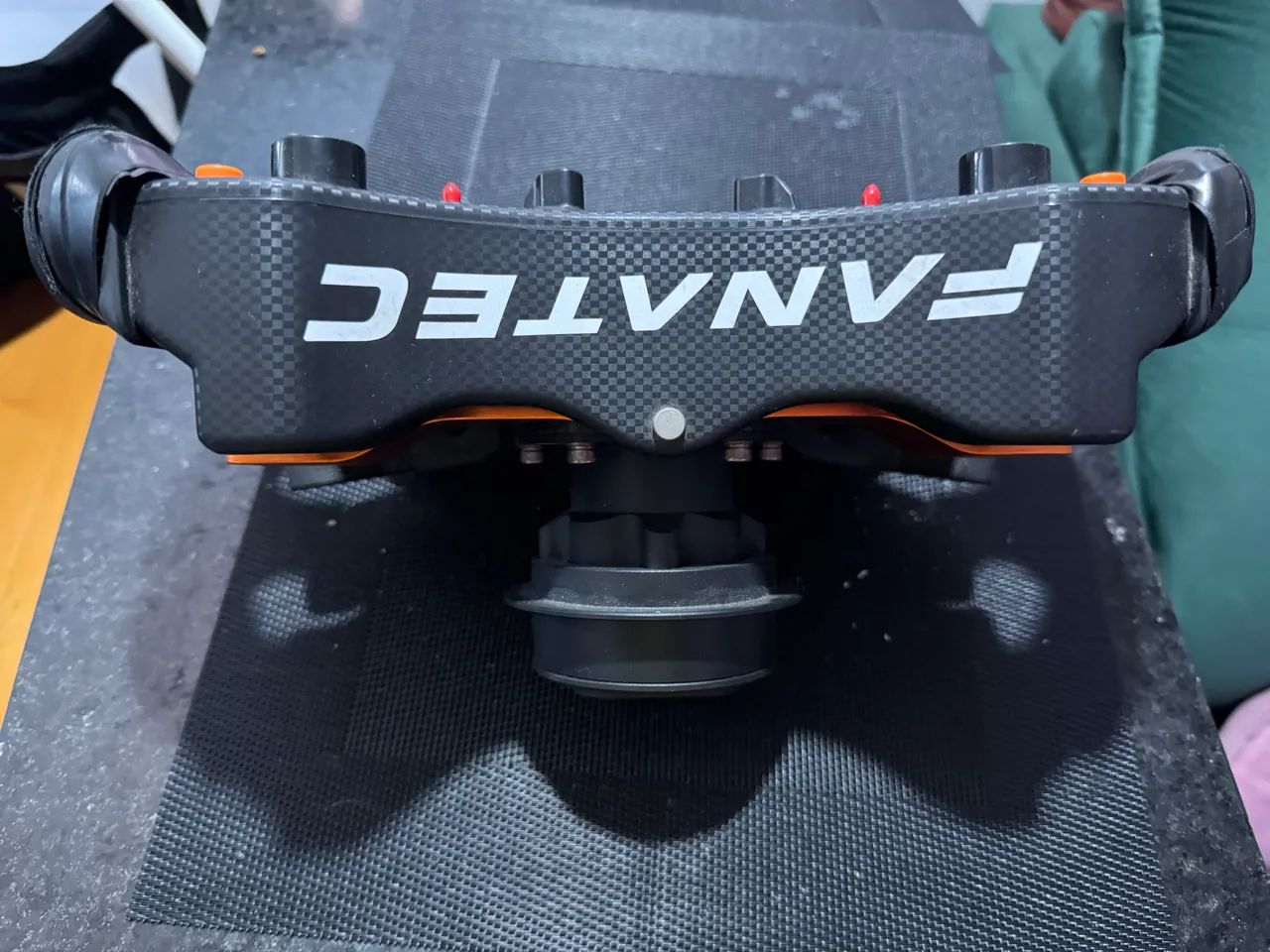 Aro Fanatec McLaren com QR2 - Foto 2