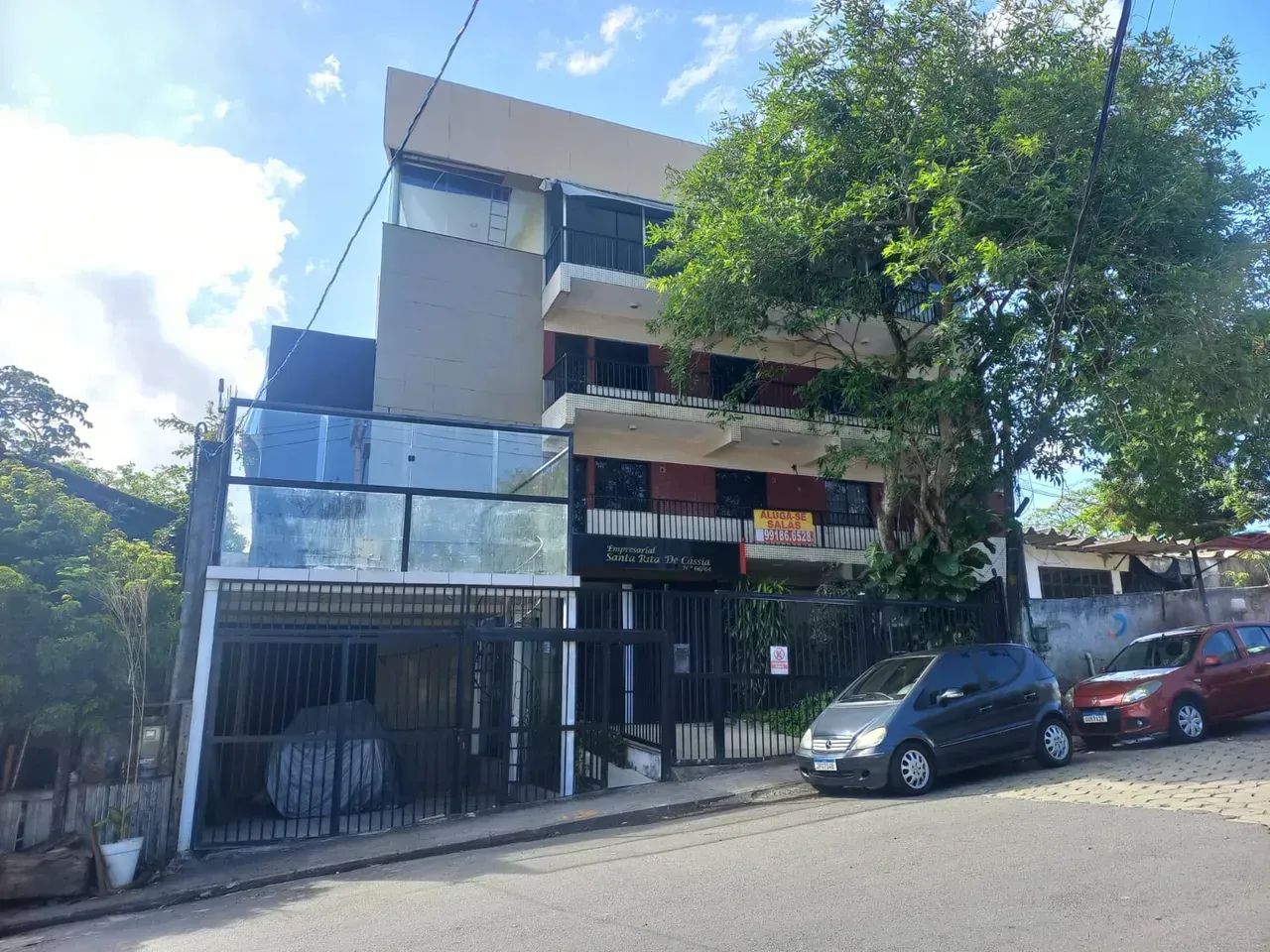 Ampla Sala Comercial com 155 m² no subsolo do Empresarial Santa Rita de Cássia