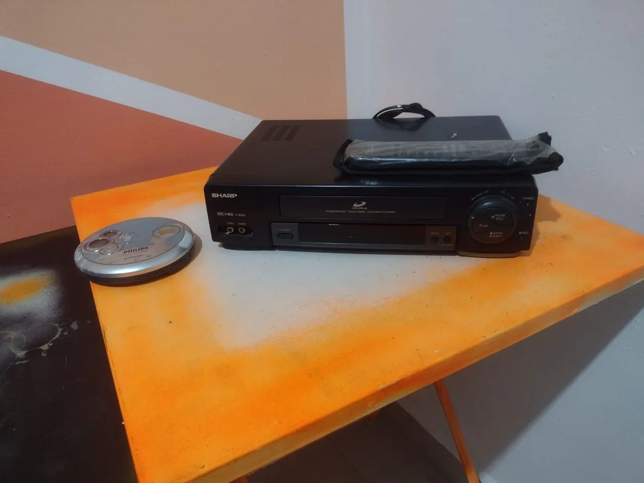Micro System Sony, Video Cassete Sharp, Discman Philips  - Foto 2
