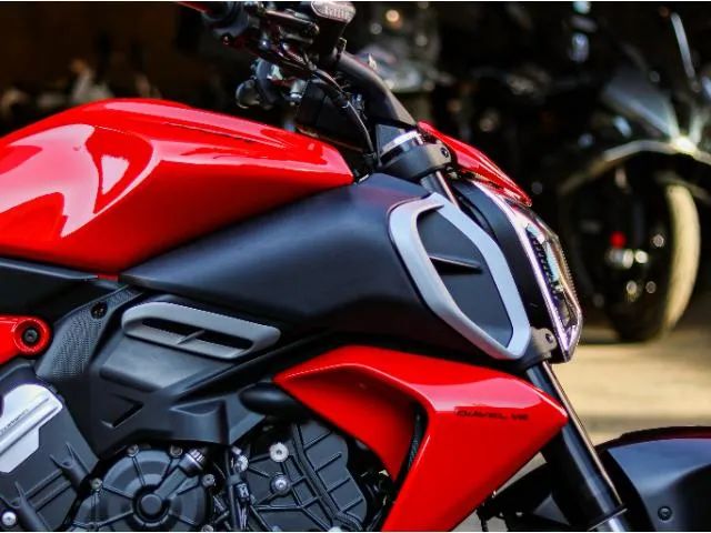 DUCATI DIAVEL V4 - Foto 4