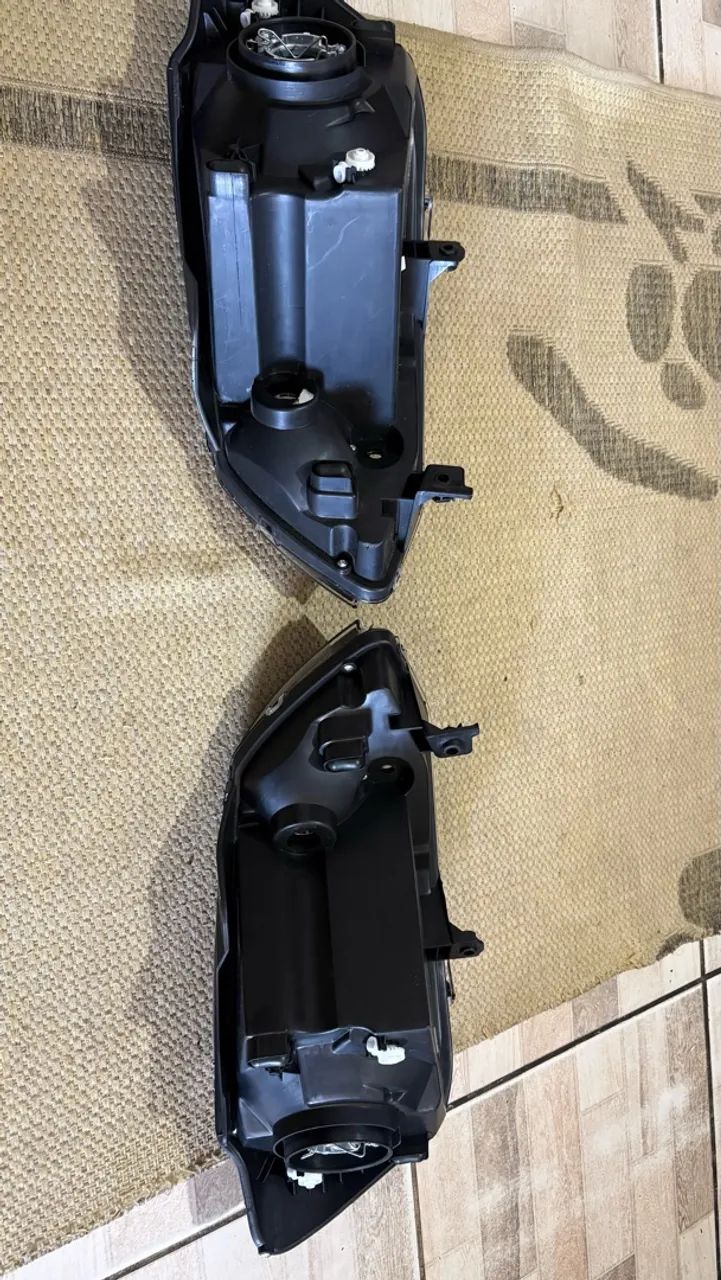 Par de Faróis Máscara Negra Gol G6 Voyage Saveiro - Peças para