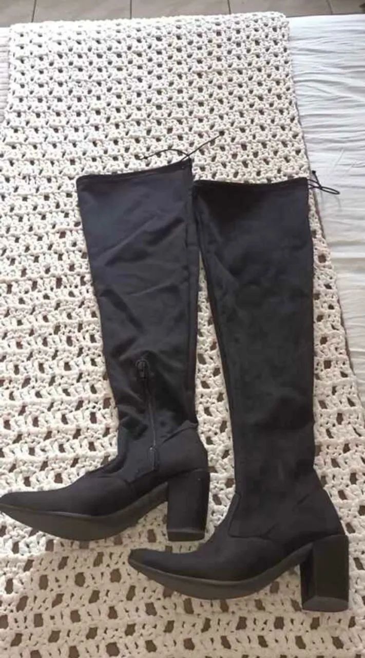 Bota cano alto feminina