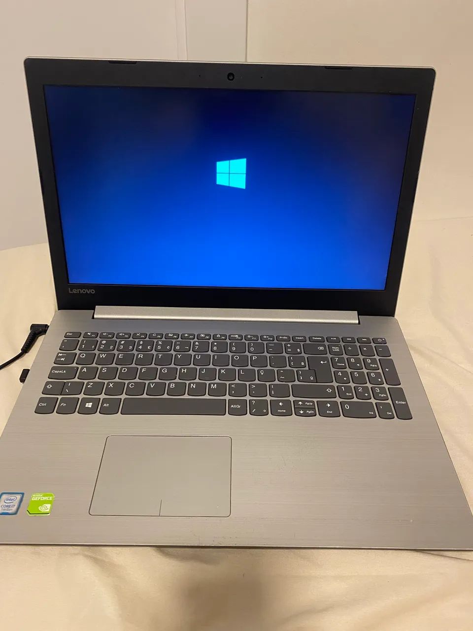 Notebook Lenovo i7 placa de vídeo NVIDIA 8GB de RAM E HD 1TB