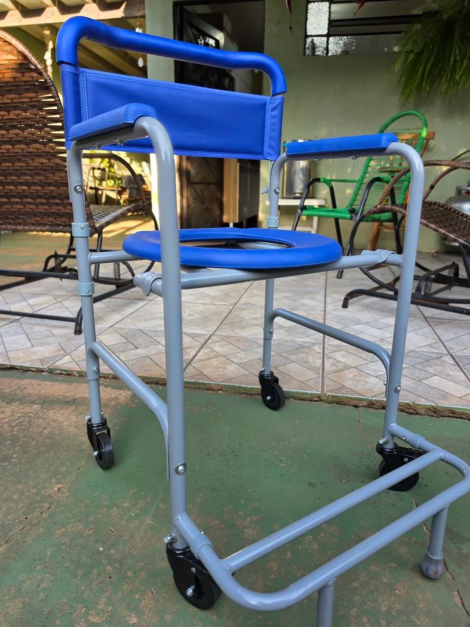 Cadeira de banho - Foto 2