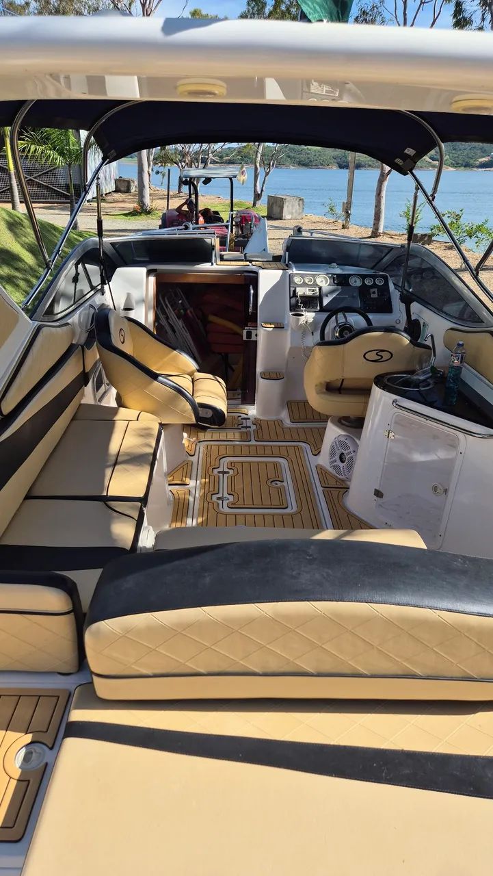 Lancha Phantom 260 Schaefer Yachts