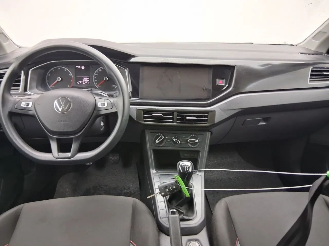 Volkswagen Polo Track 1.0 Flex 12V 5p, foto 15 de 18