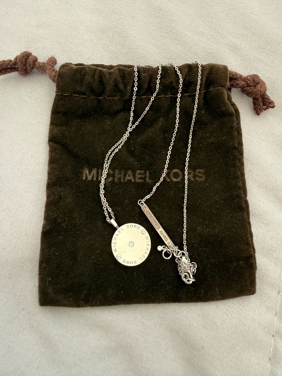 Colar Michael Kors original prata - usado 1x - estado impecável