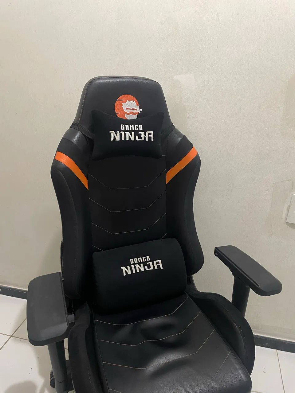 Cadeira Gamer Ninja Edição Especial Madara, Reclinável, 4D, Preto e Laranja - Foto 6