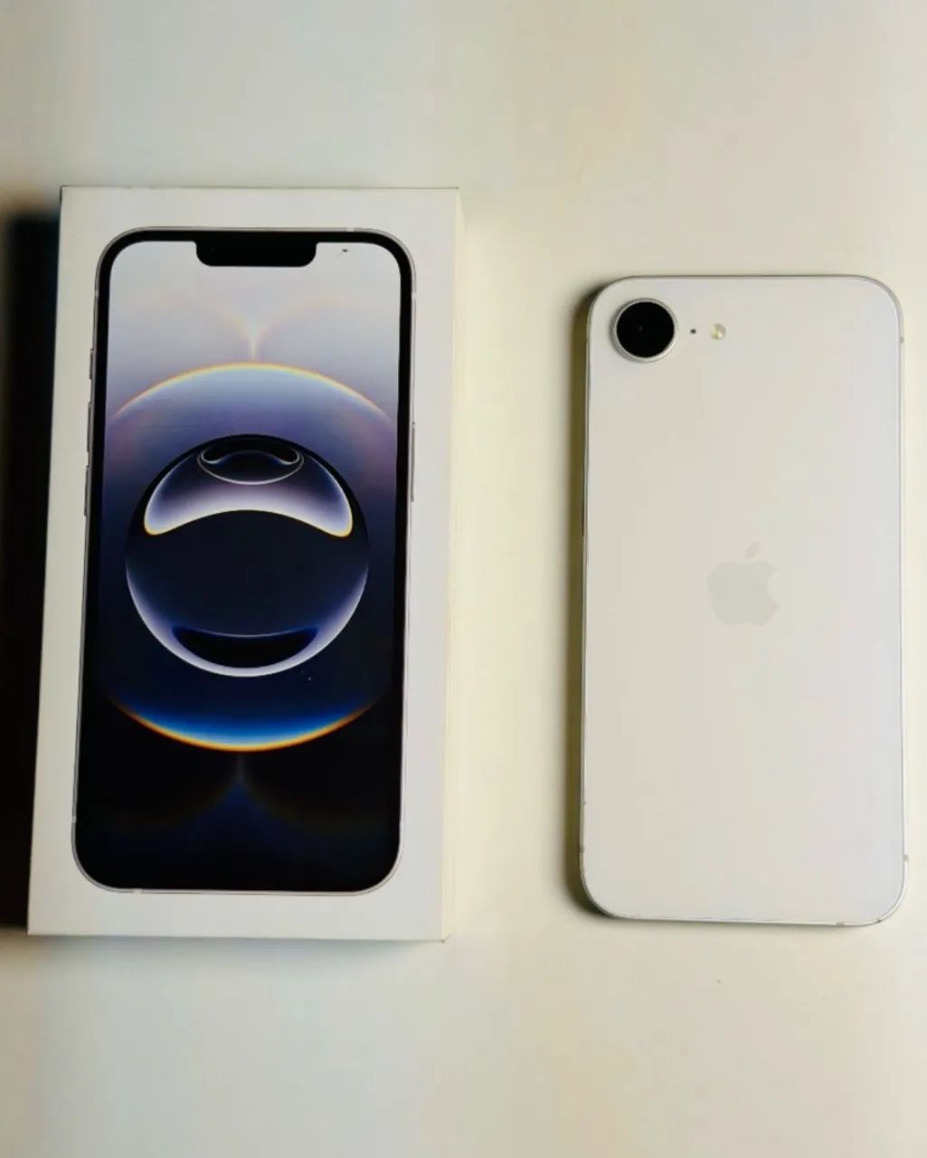 iPhone 16e