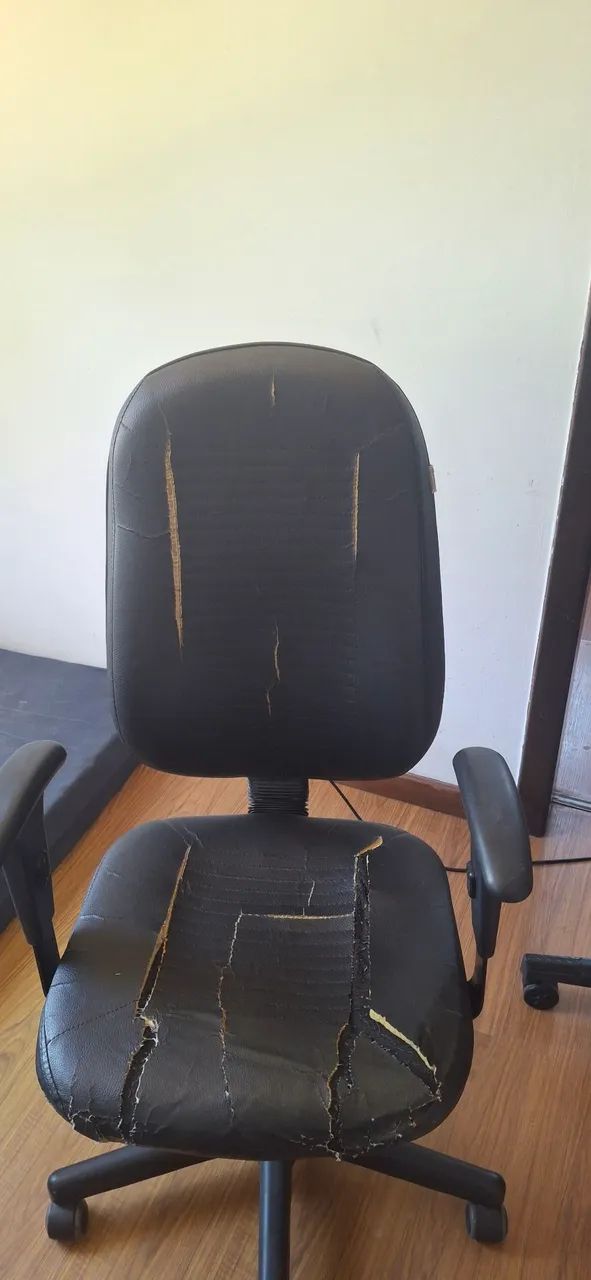 Vendo cadeira de escritorio