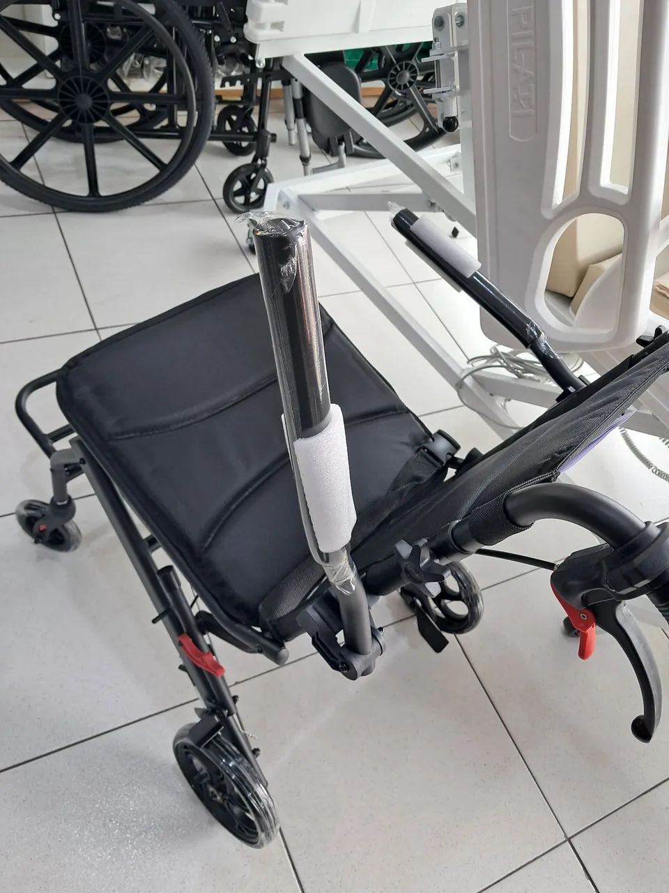 Cadeira rodas  - Foto 5