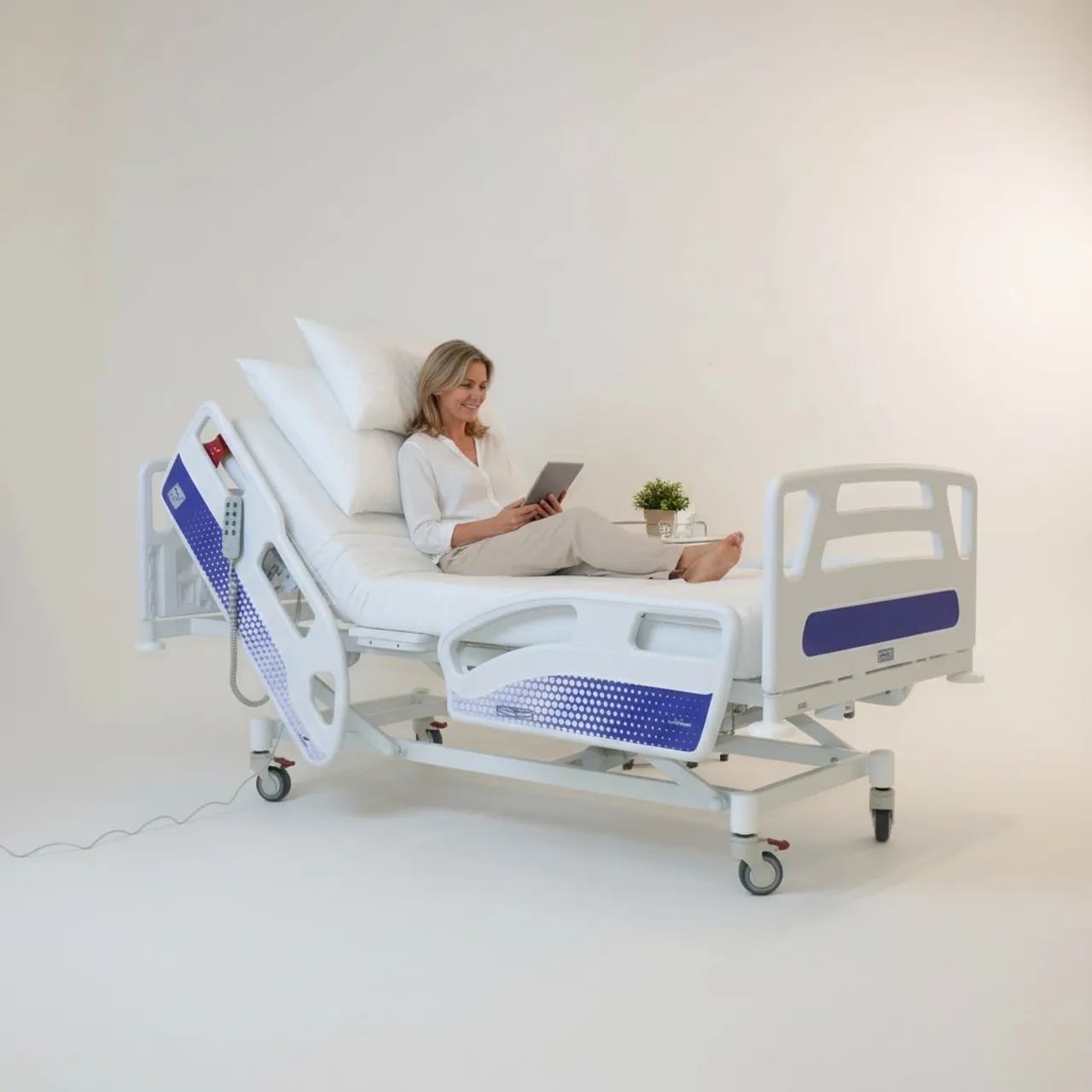 Cama Hospitalar Desematec Luxo com colchão  - Foto 3