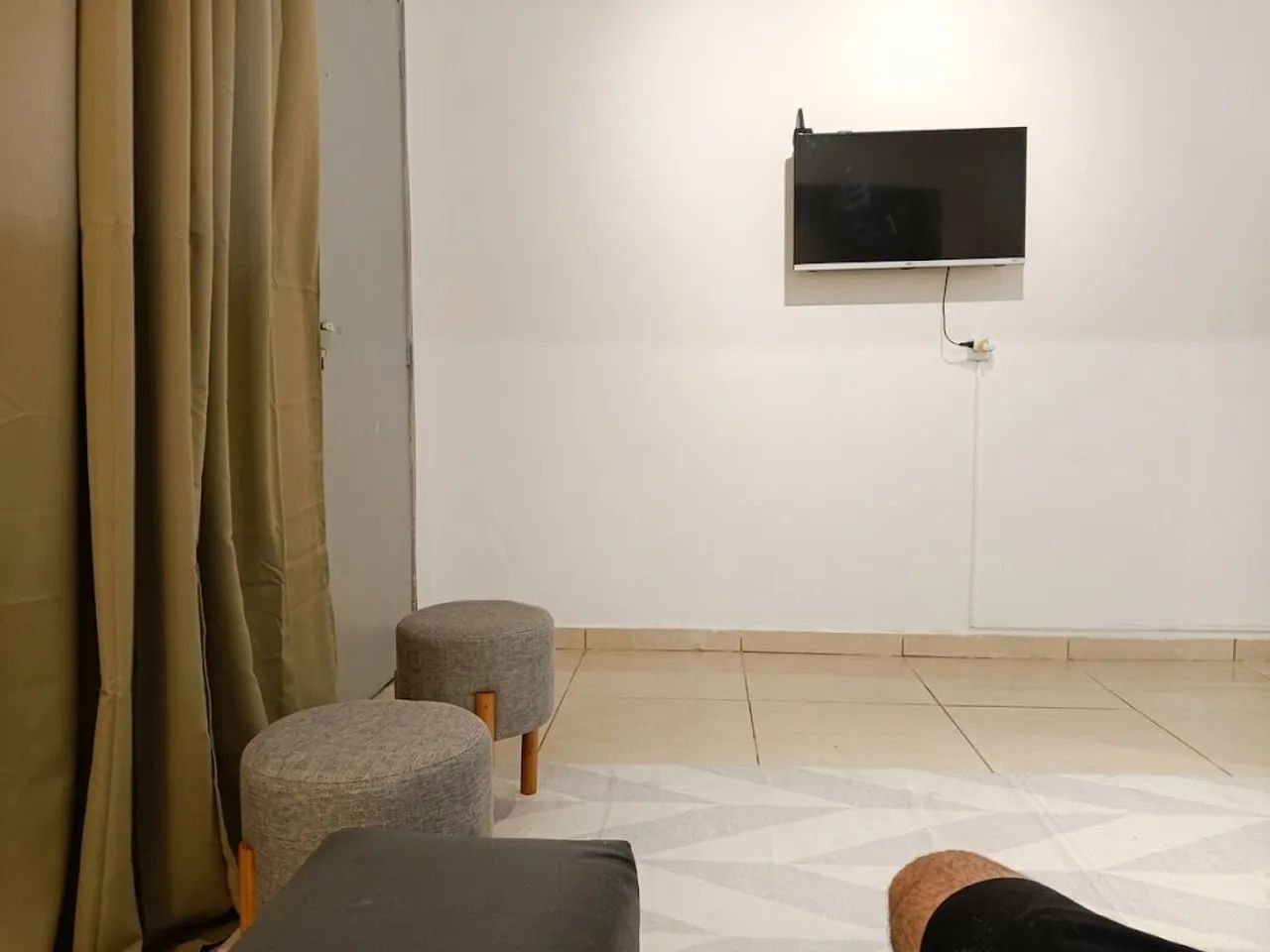 Quarto e sala mobiliado com ar - Foto 3