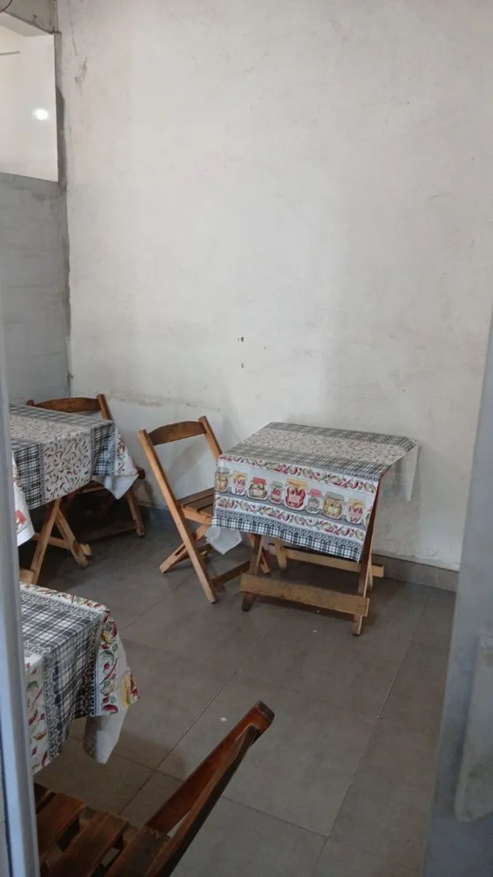 Vende-se Casa com Espaço Comercial - Foto 2