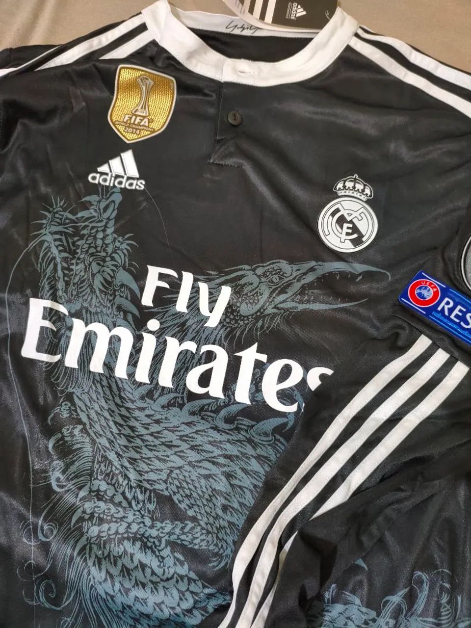 Camisa do Real Madrid Retrô Dragão CR7