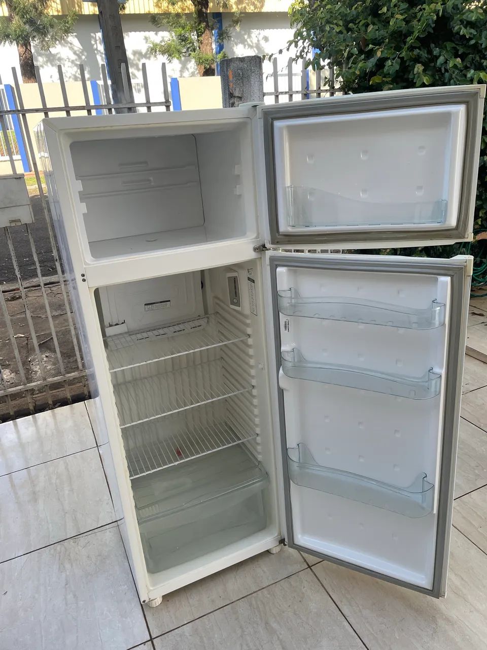 Geladeira Cônsul Duplex 336 Litros - Foto 4