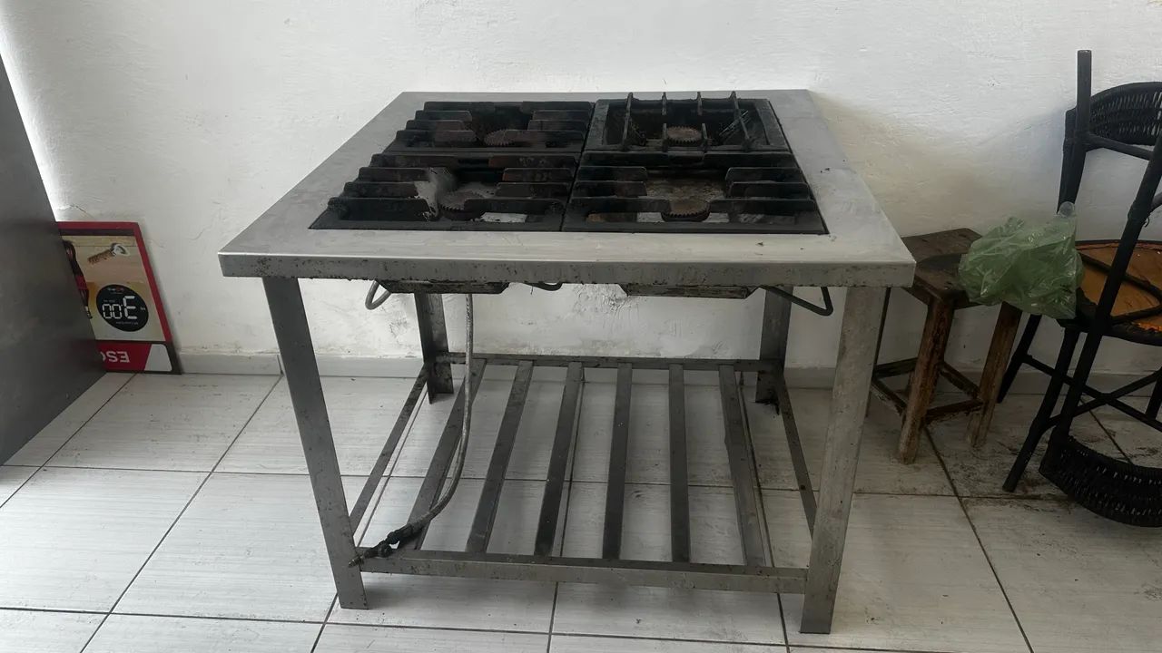 Fogão industrial de inox 4 bocas  - Foto 4