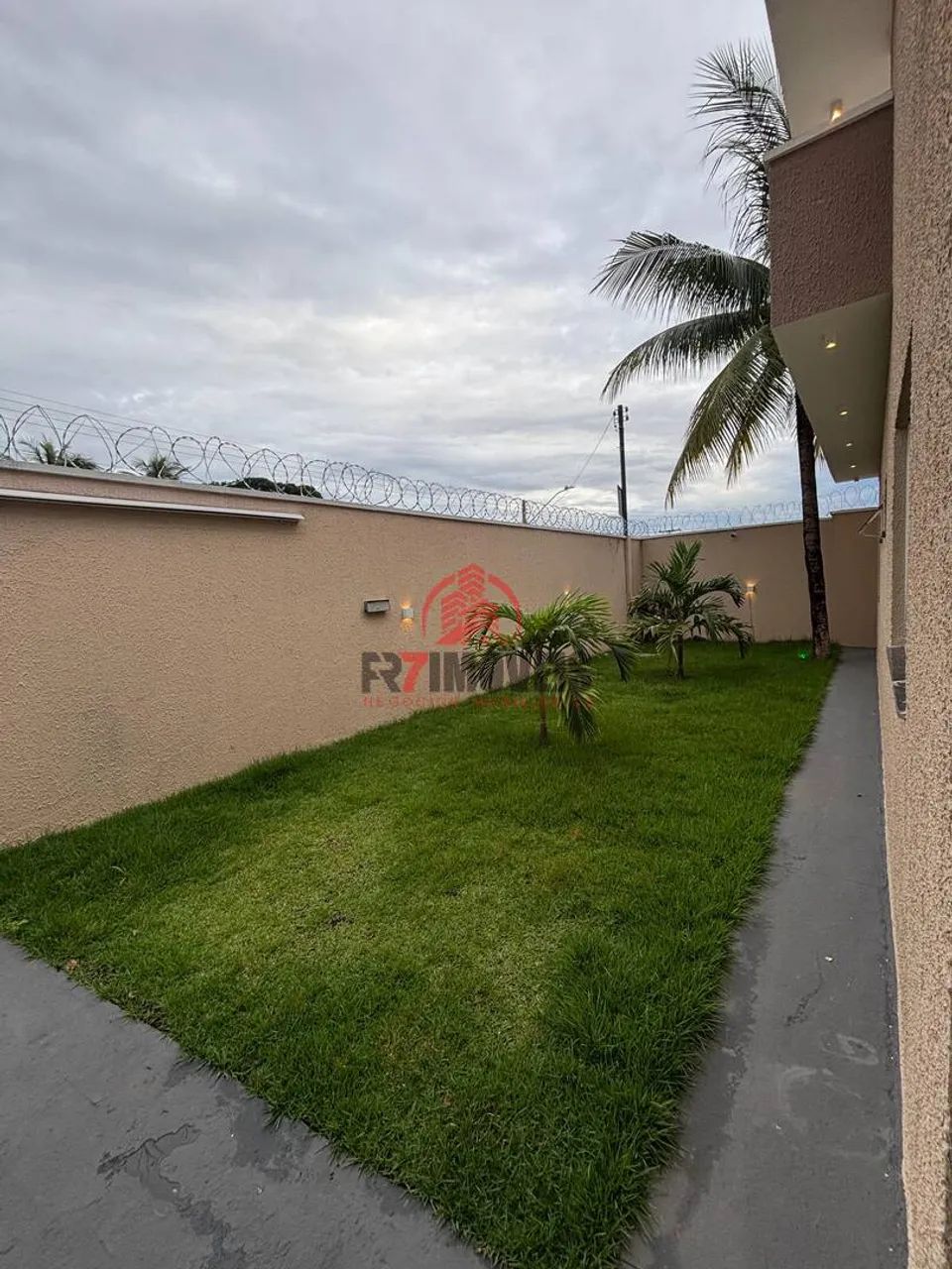 Casa com piscina e 3 quartos no Setor Parque das Flores, em Goiânia - Foto 4