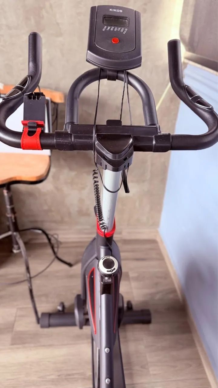 Bicicleta Ergométrica Spinning Kikos F5i - Foto 2