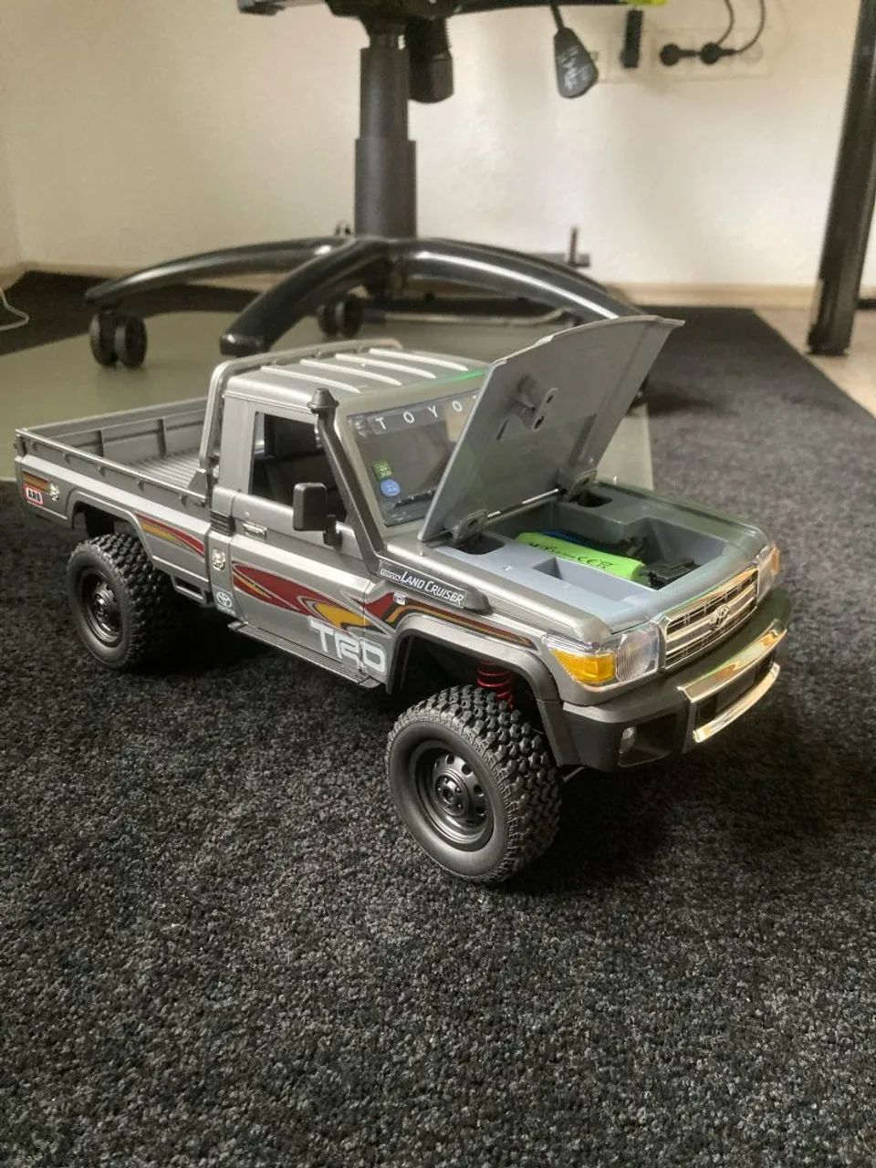 Carro RC em Escala 1:12 MN82 pro Novo  - Foto 4