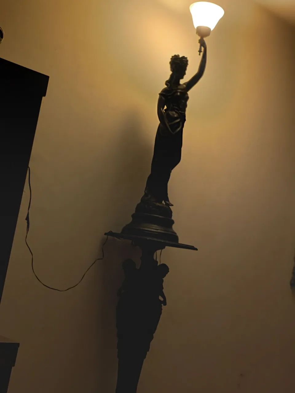 Estátua de bronze
