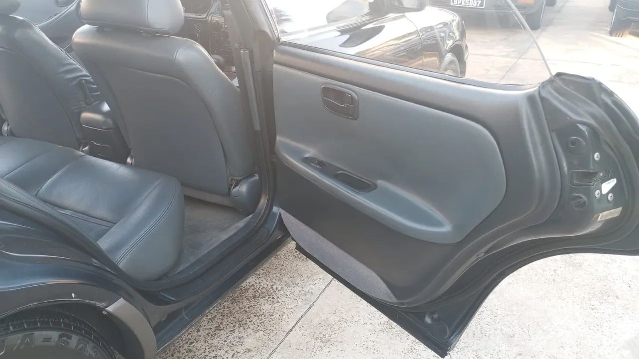 Lexus ES-300 3, foto 13 de 20