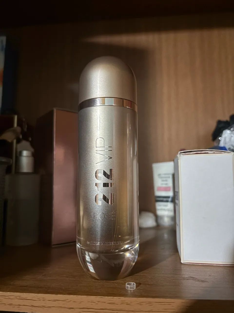 Perfume 212 VIP Rose 125 ml cheio original - Foto 3