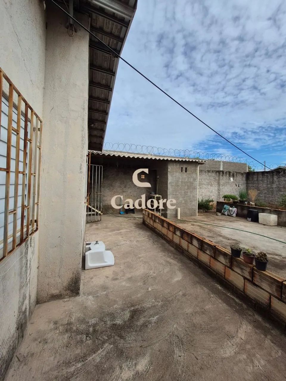 Casa no Pequis com 2 Quartos, 3 Vagas e Quintal Amplo - Foto 3