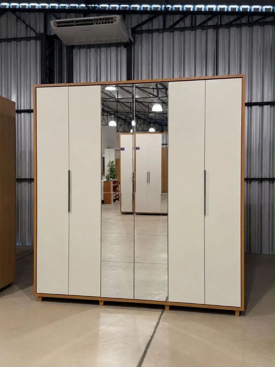 Roupeiro 100% mdf com espelho a pronta entrega 