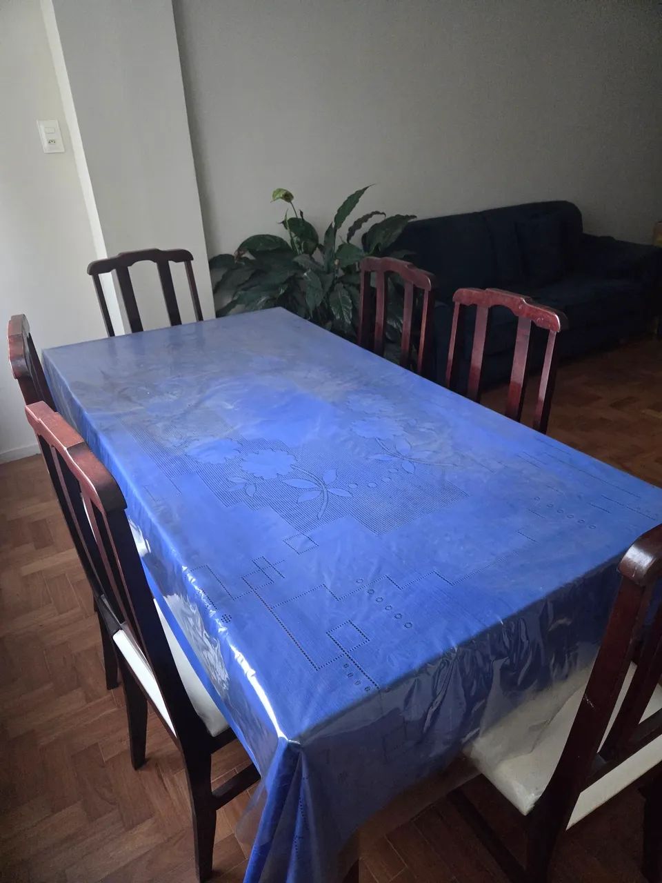 Mesa de jantar com 6 lugares