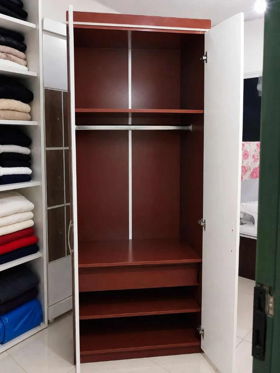 Guarda roupa - Frete incluso  - Foto 2