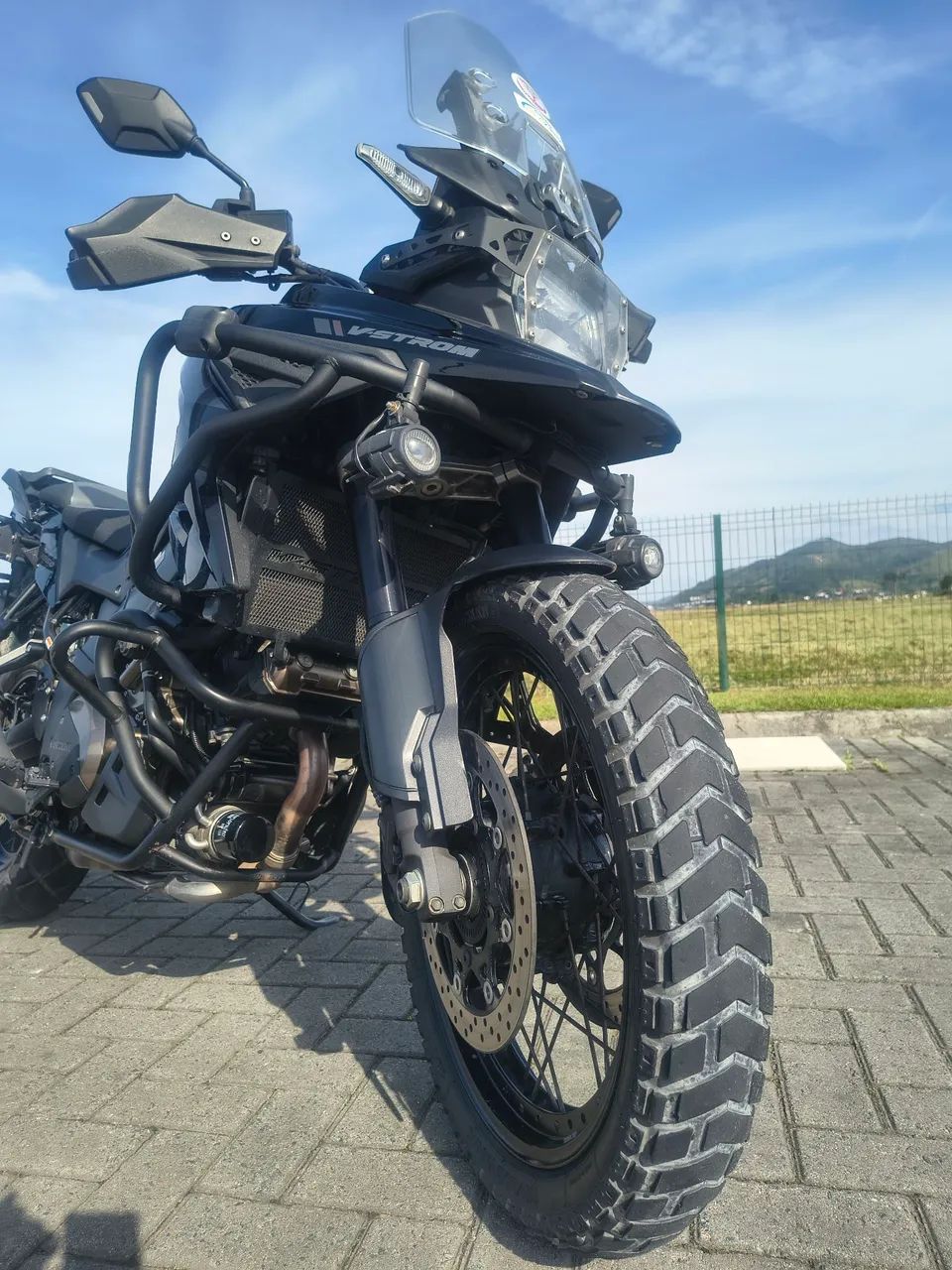 Vendo Suzuki V-stron DL 1050xt