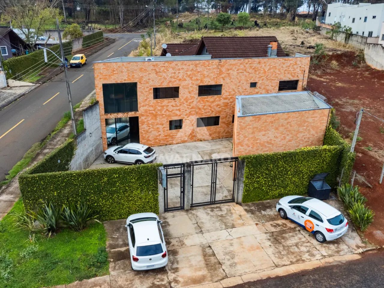 Imóvel Comercial em Altos Versátil e Pronto para o Seu Negócio - Foto 2