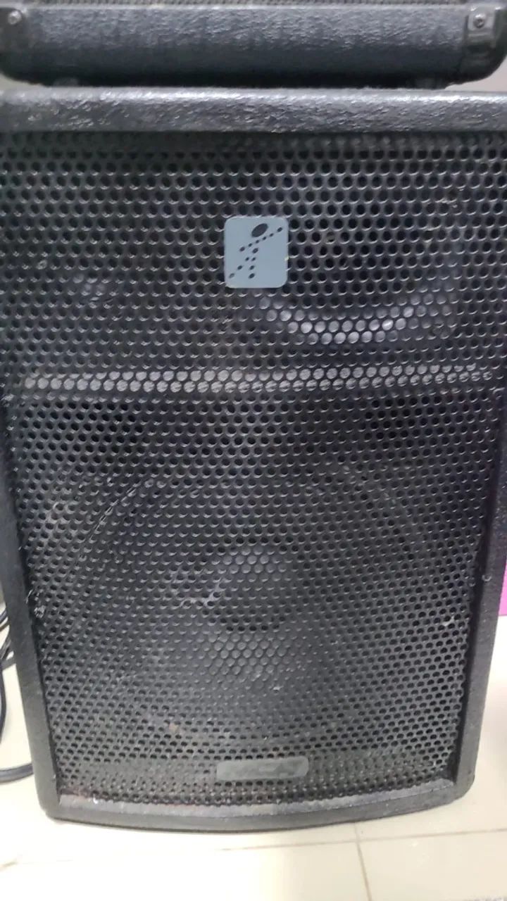 Caixa de Som ativa e Cubo amplificador de guitarra 15w