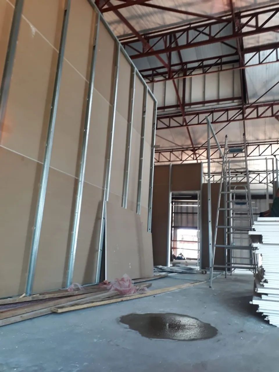 Trabalhamos com gesso e pinturas  - Foto 5