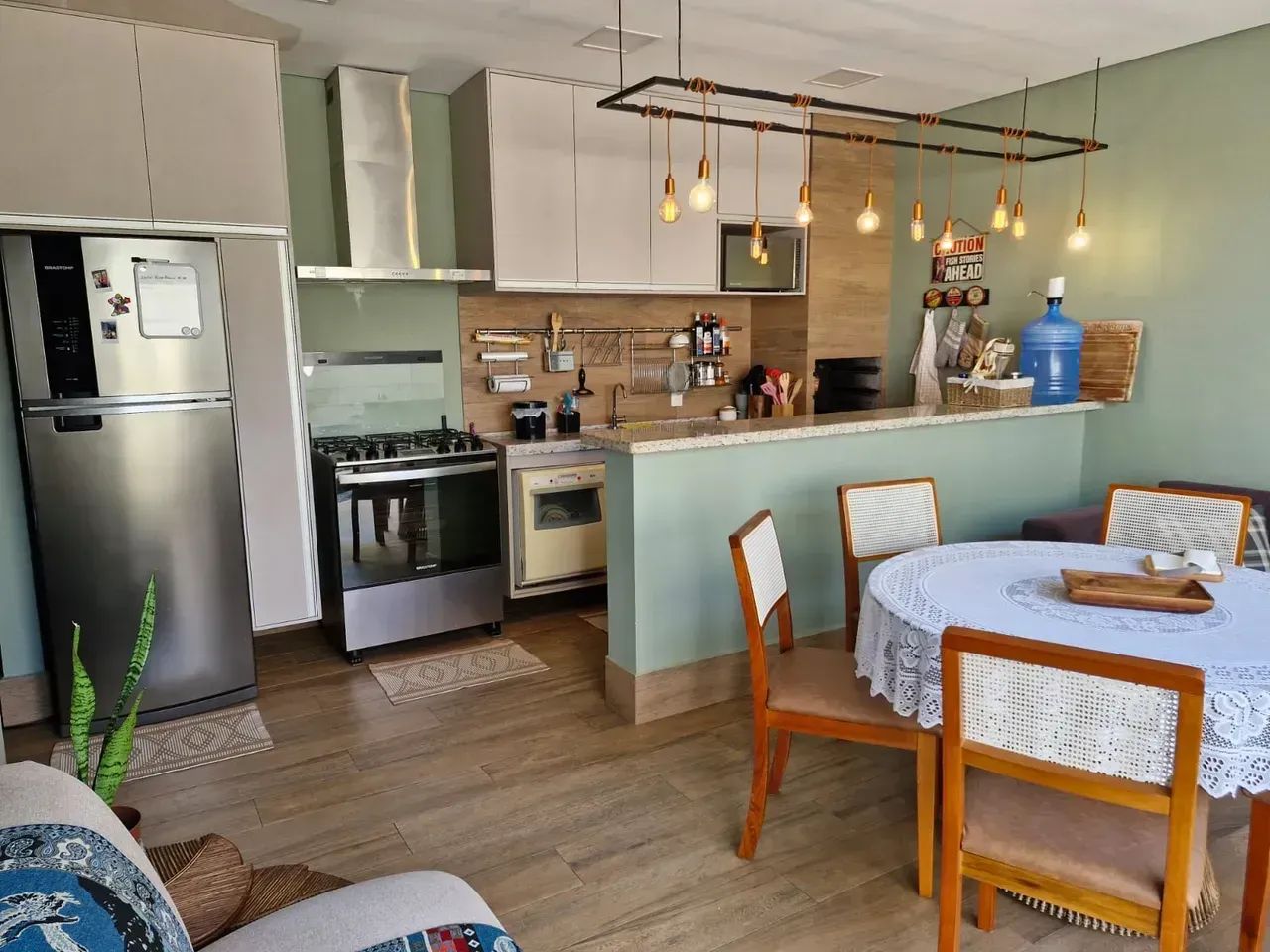Casa térrea e reformada no Condominio Residencial MonteNegro