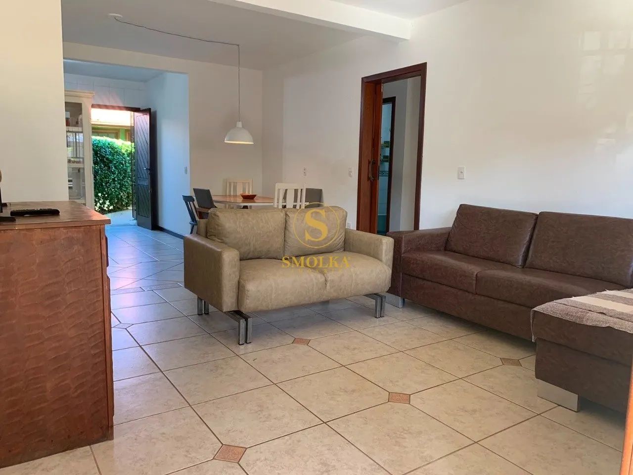 Conforto, Lazer e Charme em Canasvieiras ? Casa com Suíte, Jacuzzi para 6 Pessoas e Edícul - Foto 4