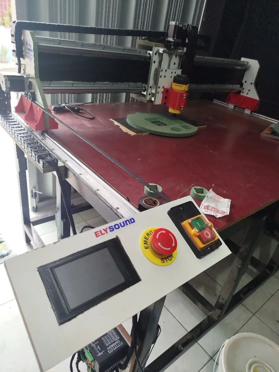 CNC router 