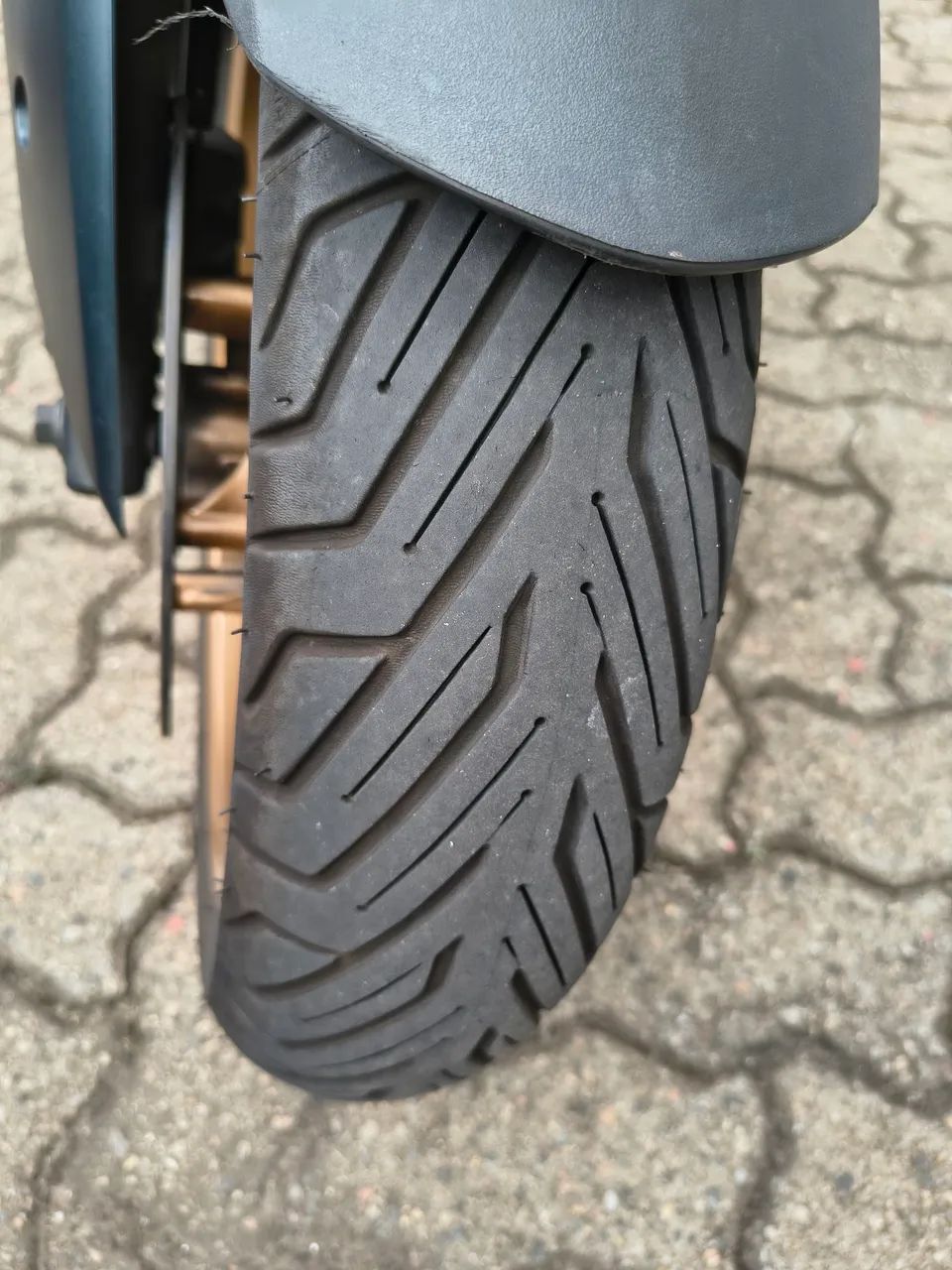 Xmax 2024 ABS - cor verde. - Foto 4