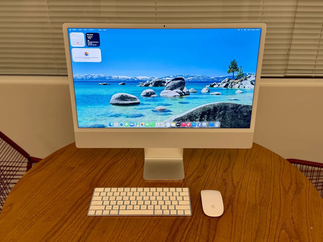 iMac 24 Polegadas M1 8GB 512SSD Prata - Seminovo