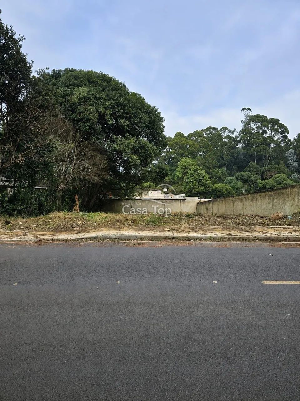 Terreno à venda em Uvaranas