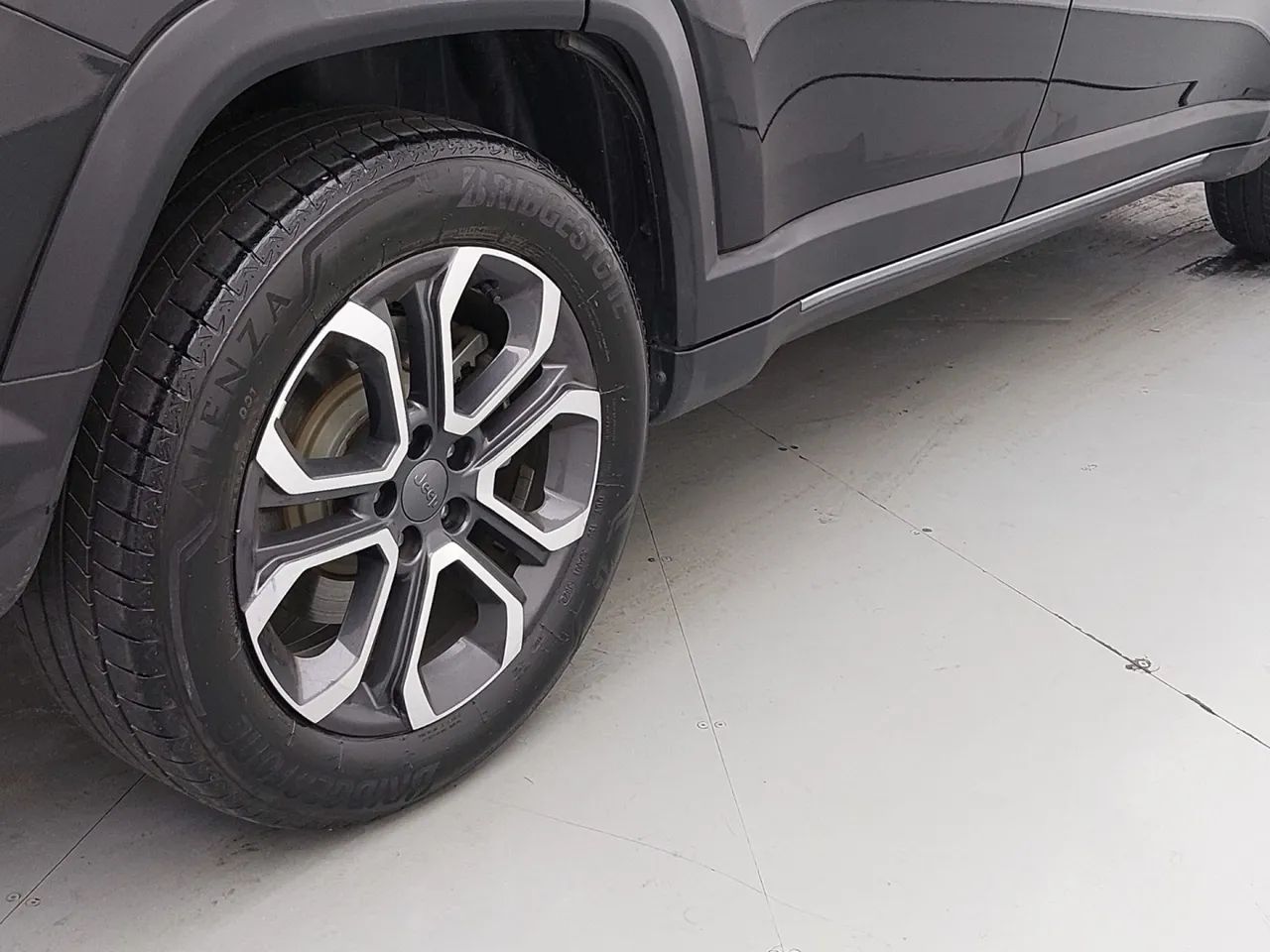 Jeep Commander Limited T270 1.3 TB Flex Aut., foto 14 de 18