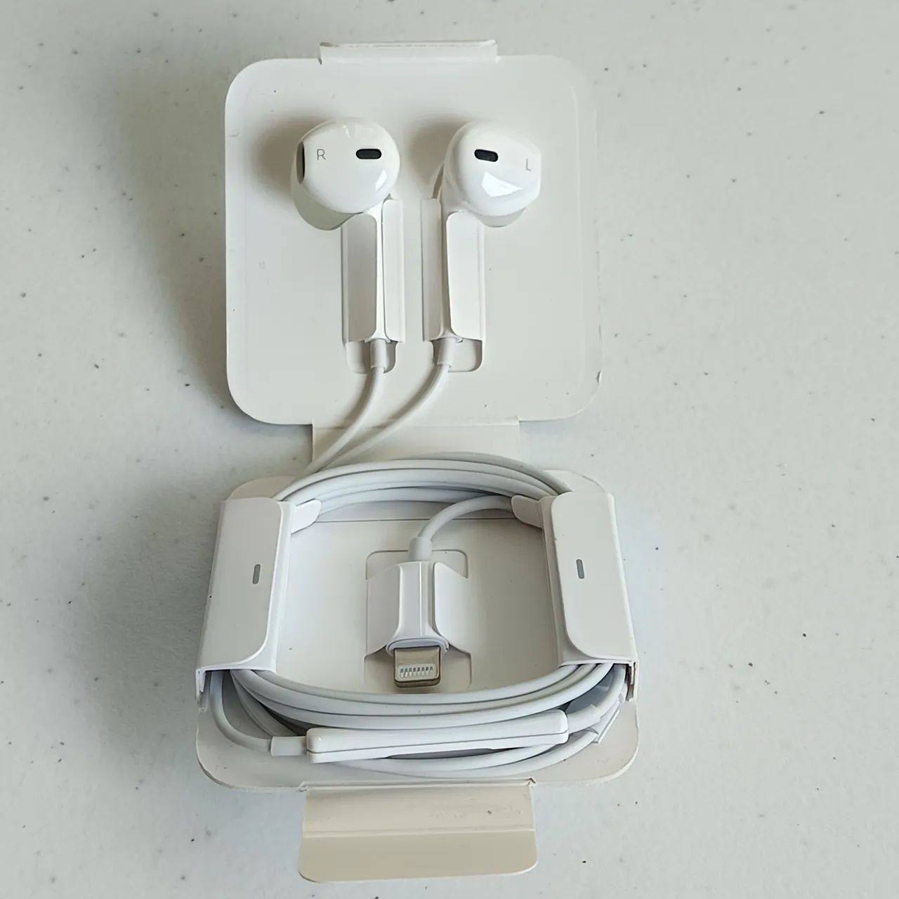 Fone Apple lightning original com adaptador - Foto 3